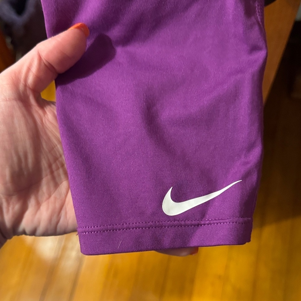 Nike Pro Vivid Purple Leggings - Picture 2 of 4